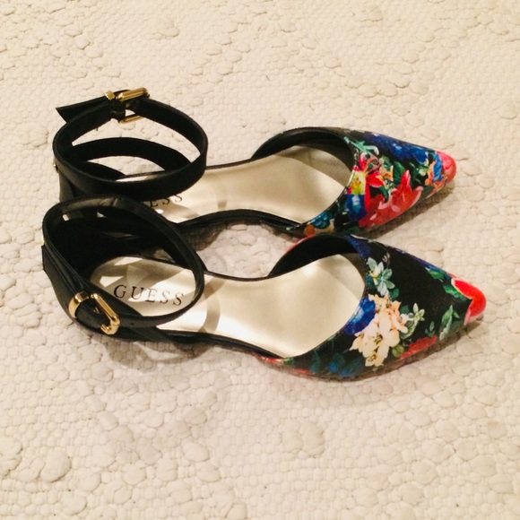 GUESS Floral Flats - Size 6.5-7 - Picture 2 of 6